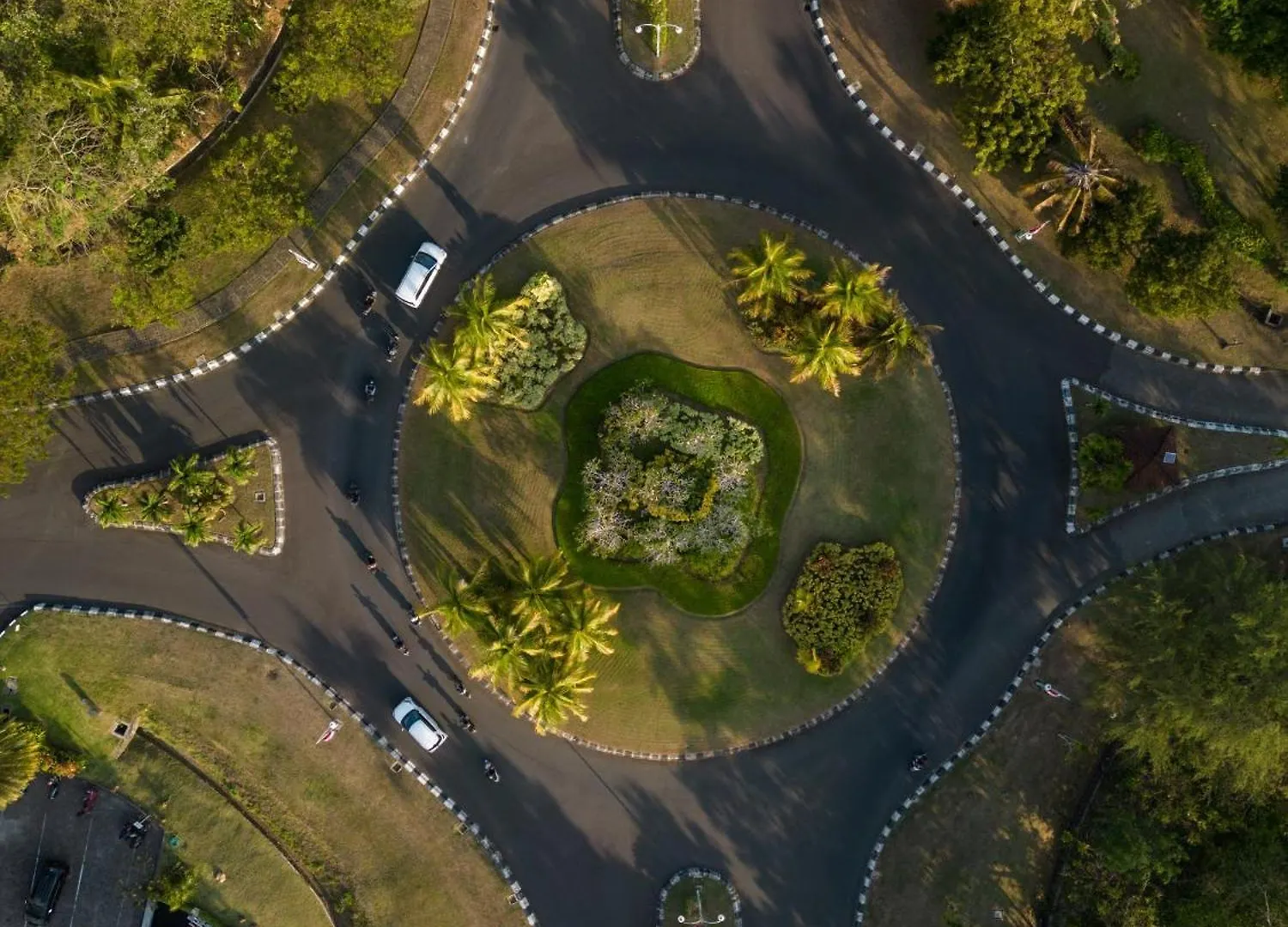 Hotel Lyvin Bingin Villas Uluwatu